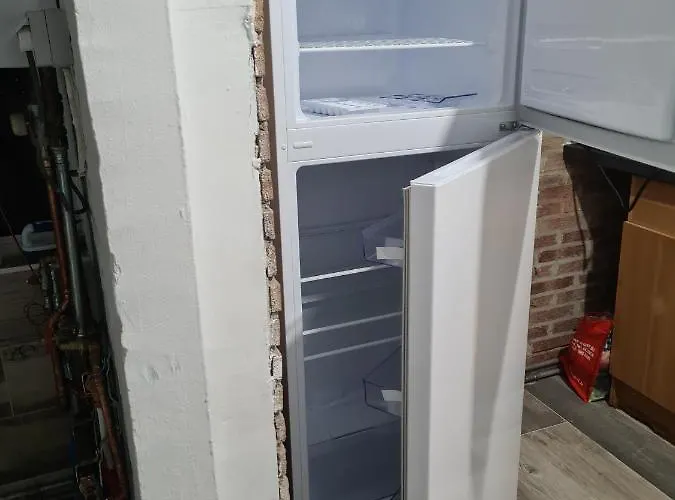 C Bruxelles Airport Cosy 沙勒罗瓦