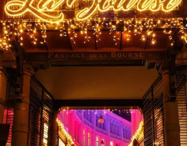 C Bruxelles Airport Cosy 沙勒罗瓦